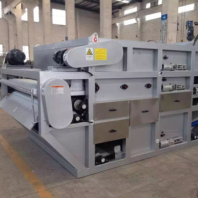 Low Speed High Torque Sludge Centrifuge Machine Dewaterer Energy Saving